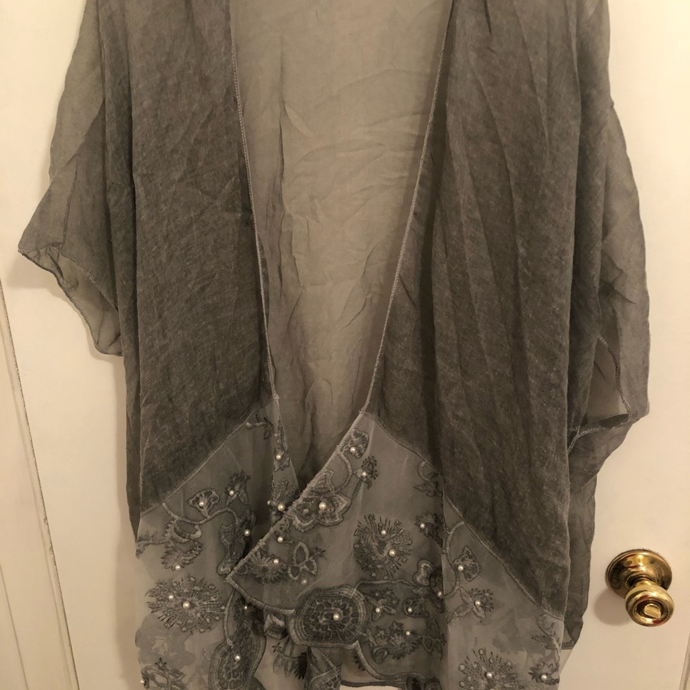 Gray kimono